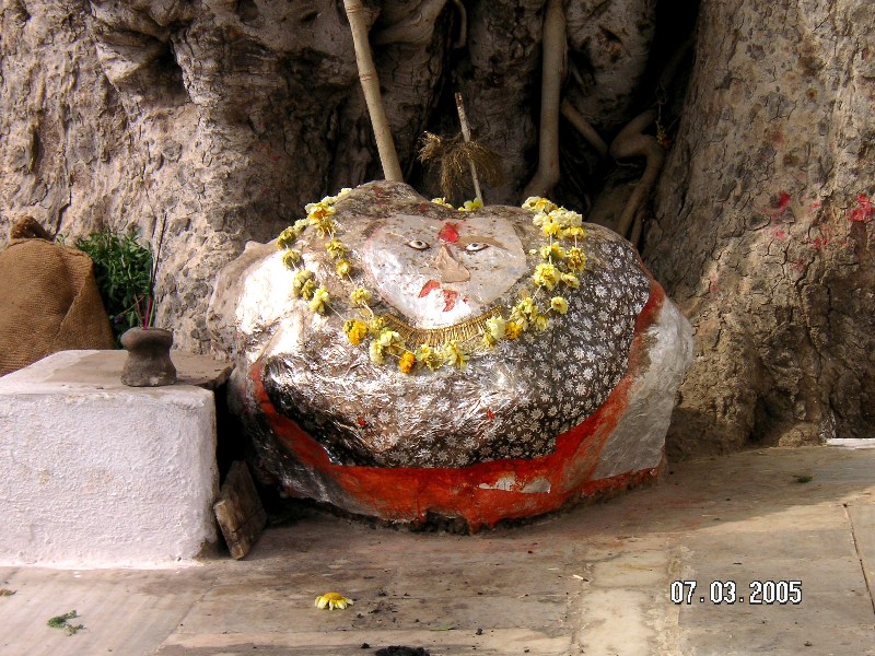 Udaipur guardian stones

