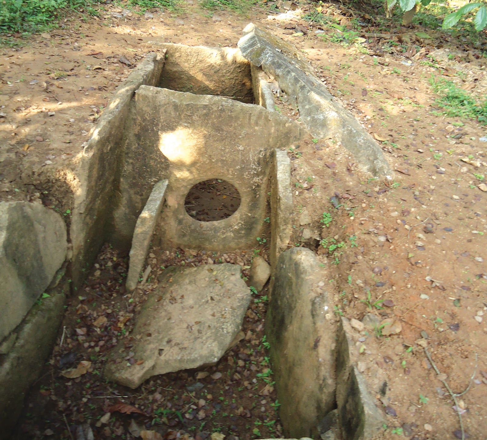 Dolmen in India

Megalithica.ru