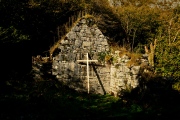Hermit's Cave and Holy Well - Burren National Park - PID:185781