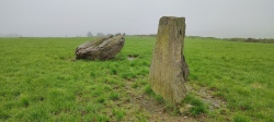 Sarue standing stone pair - PID:261705