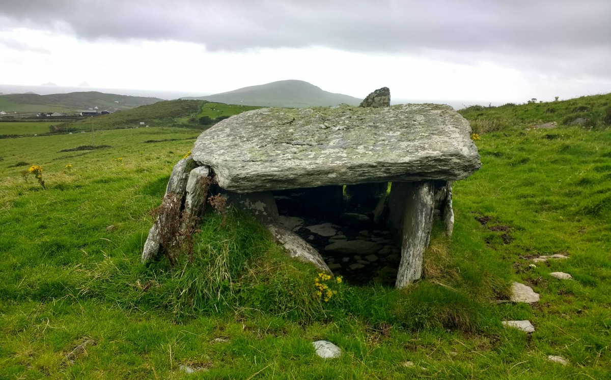 Cool East wedge tomb