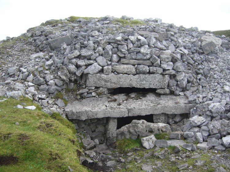 Carrowkeel Tomb G with its light box