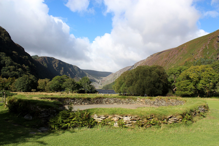 Glendalough settlement and pilgrim cross