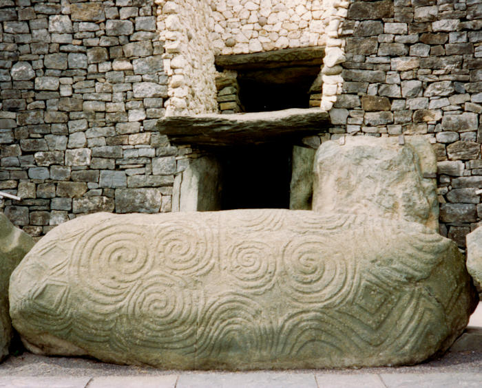 At the entrance to Newgrange.
Another attempt at the classic image.
July 1992.