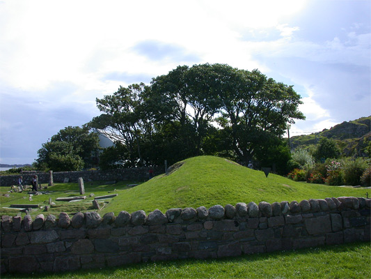 Reilig Odhrain burial mound
Odran was one of the founding monks of the Iona community, who died on the island shortly after their arrival. According to legend Columba received a vision in which he saw Odran's soul ascending to heaven protected by angels who warded off devils seeking to take him to hell. As a result of this vision the community named their cemetery Reilig Odhrain in his honor. His