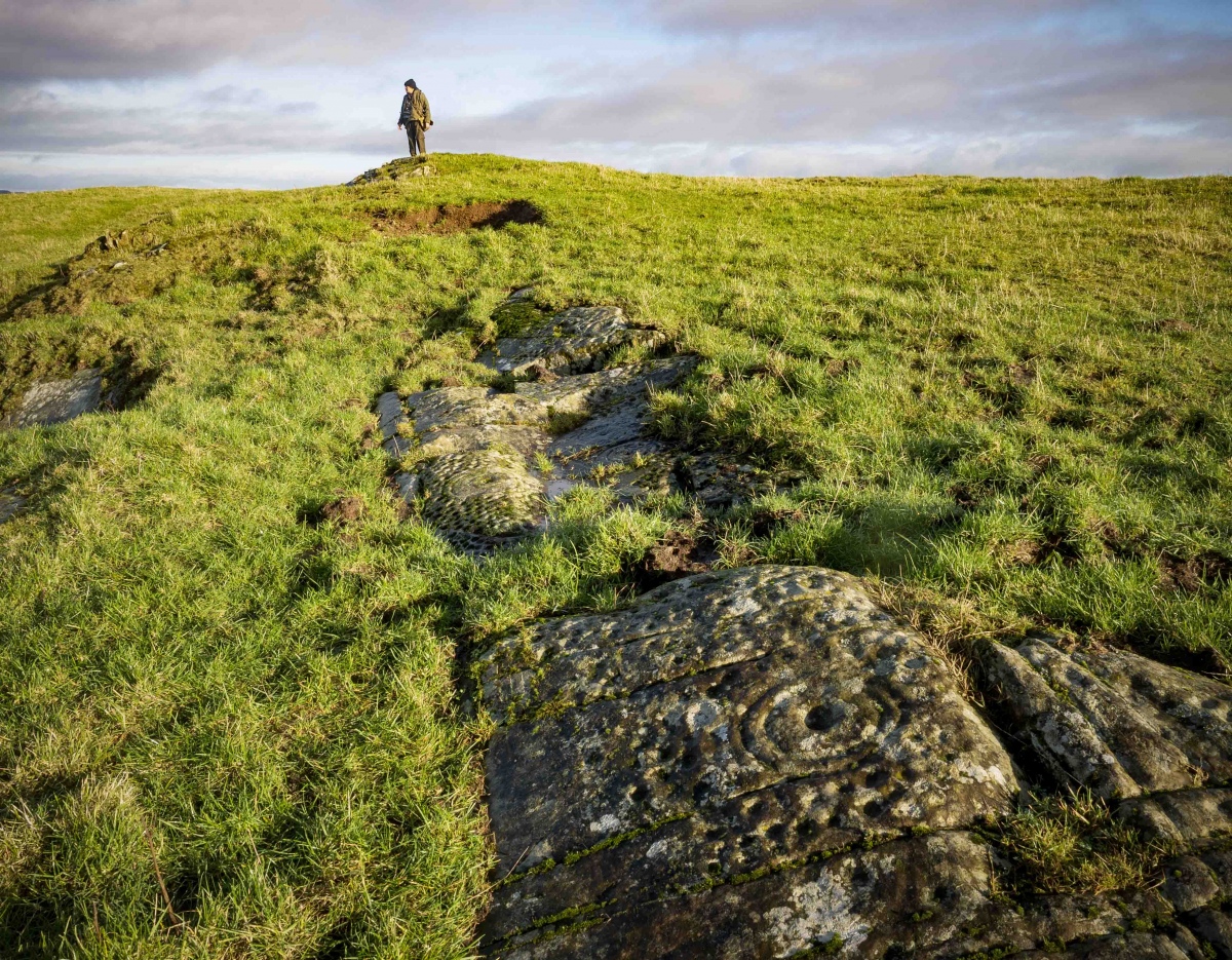 The rock art is on an elevated site with good views of surrounding countryside