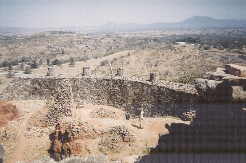 The Hill Complex (Acropolis) was built earlier. It could serve as a temple or residence of a king.

(my scanned picture from the visit in 1999)