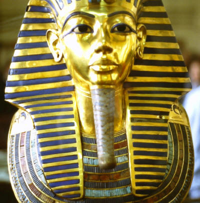 Tutankhamun's Death Mask made of solid gold.  Photographed in August 1988 and subsequently scanned.  Located in the Egypt Museum 