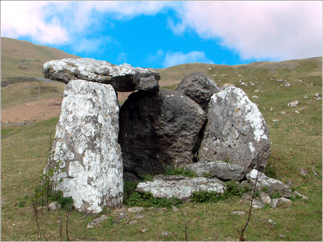 OS 115 SH772829
Situated on the Great Orme near Llandudno this burial chamber is one of the few in North Wales to have a name. It translates as 