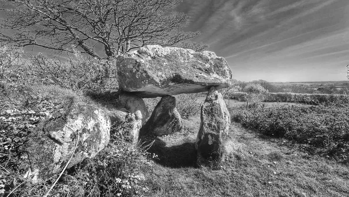 Being a bit self-indulgent now but this tomb was just too photogenic!  Looks good in colour version also but I do like a B&W. 
I know I will be back soon, I think I was real lucky this time with the weather and dormant flora allowing some cracking views and access to this 'beautiful megalith'.