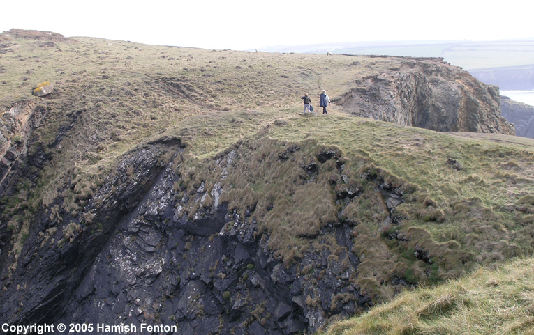 Abereiddy Promontory Fort/enclosure, view of the ramparts andf ditches from within the site.
31 March 2005
